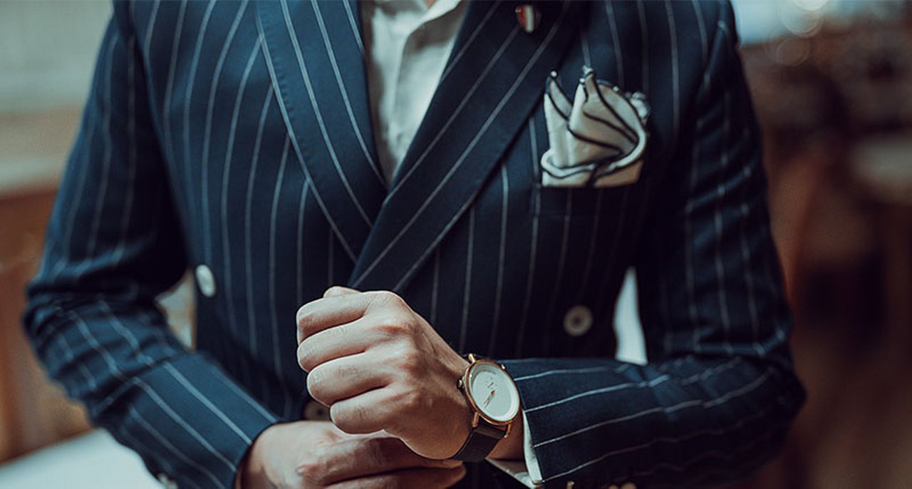 Imprenditore con orologio