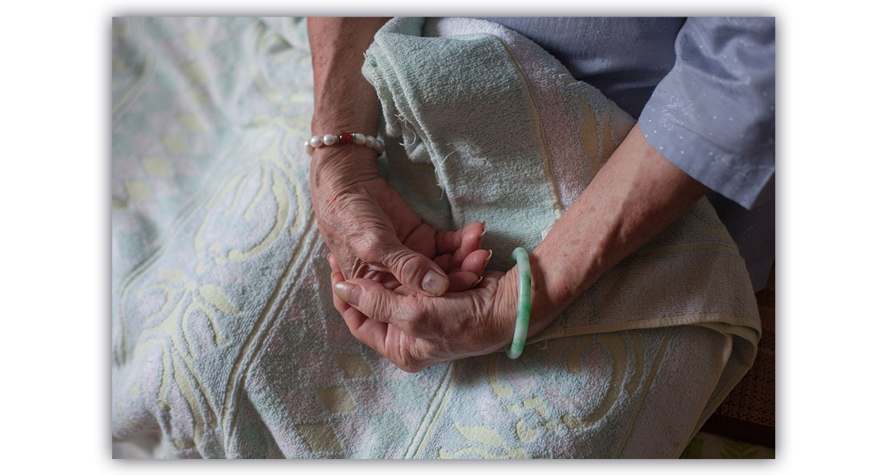 04-Charmaine-Poh-Ma-Jie-Hands-dbmag2.jpg
