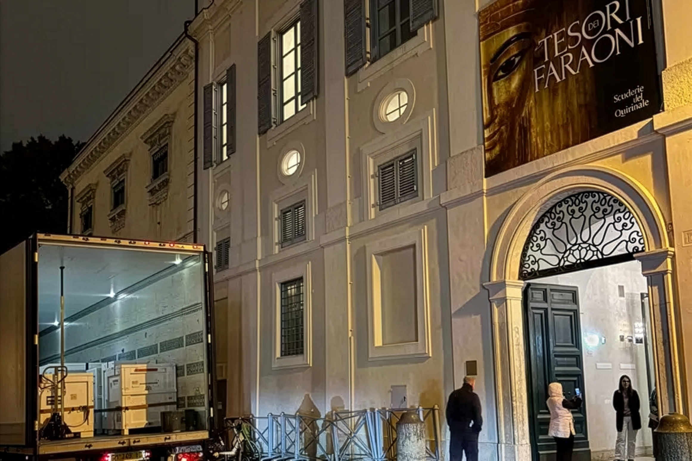 Faraoni-arrivo-mostra-ScuderieQuirinale