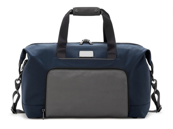 dbPremium-Magazine-regalo-10-tumi